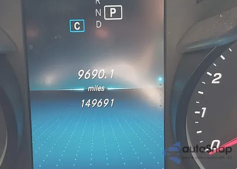 2019 Mercedes-Benz C 300 из США, поврежденный, VIN 55SWF8DB8KU309933